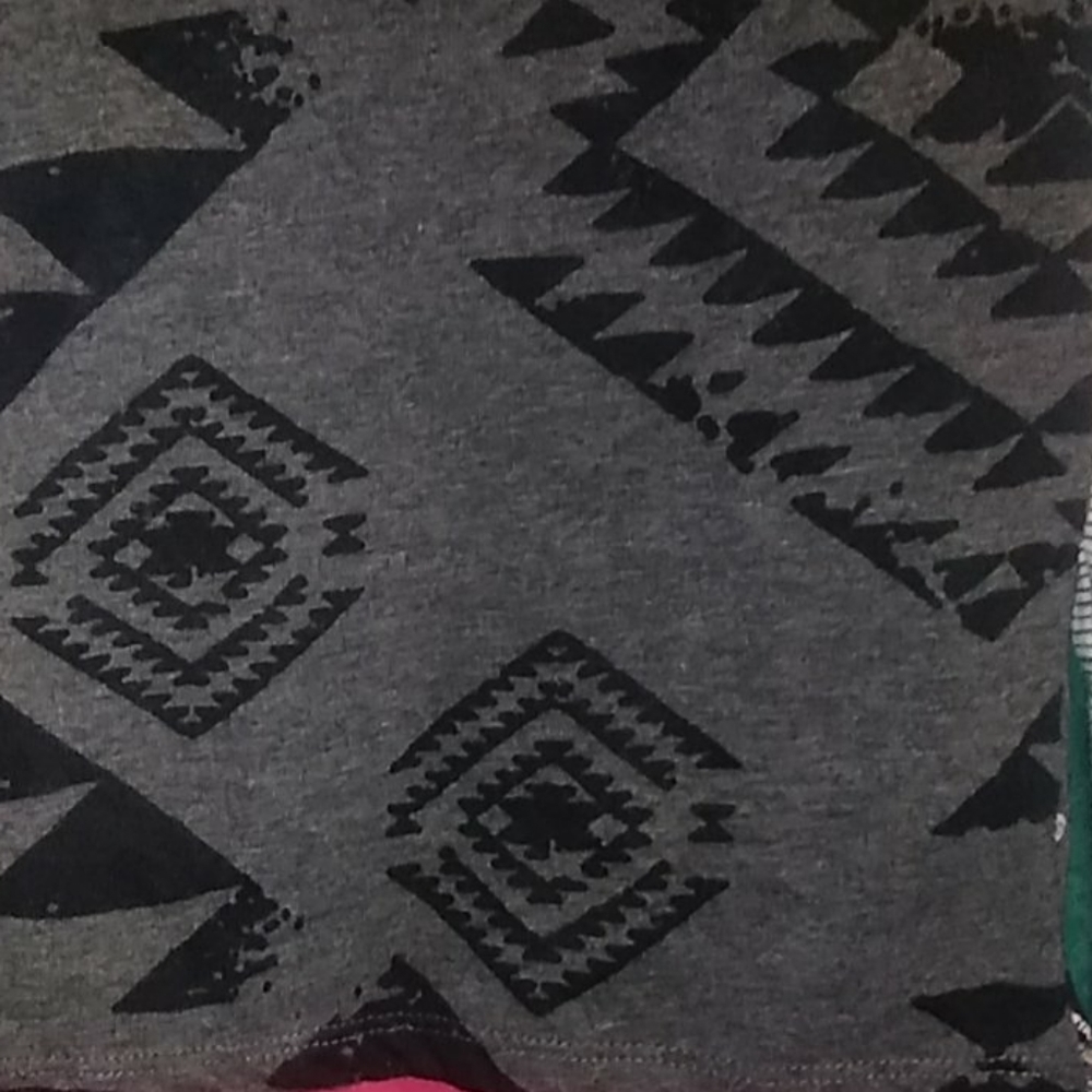 Aztec shirt - Picture 7 of 8